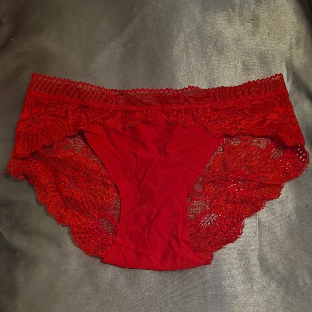 Elegant Red Lace Women's Panties